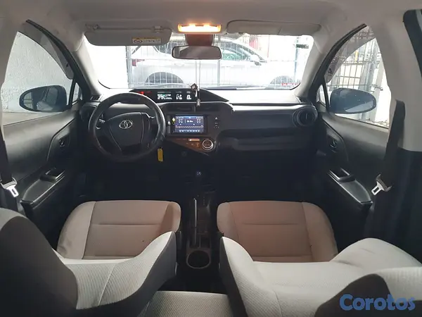 carros - ***TOYOTA AQUA 2017 IMPECABLE 11