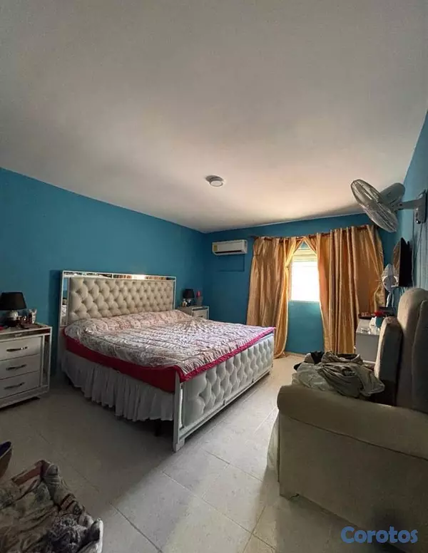 apartamentos - Venta de Amplio Apartamento vacío en – Los Restauradores 135 m² 8