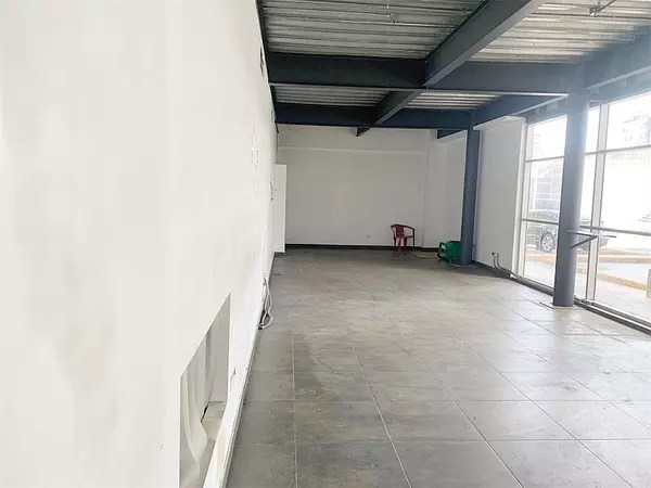 oficinas y locales comerciales - Local primer nivel Piantini  4