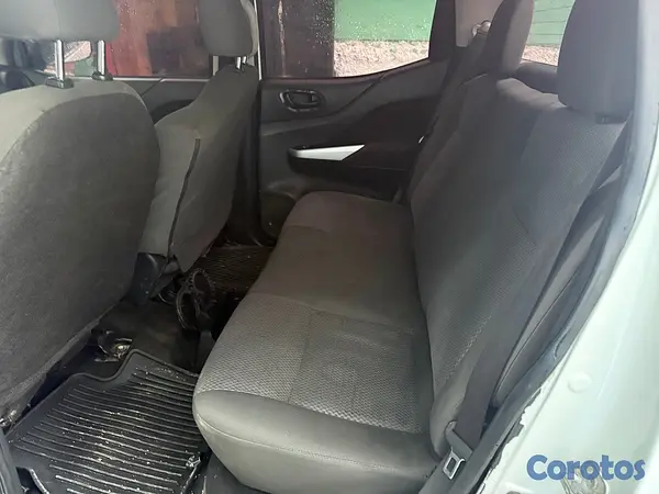 jeepetas y camionetas - Nissan Frontier  5
