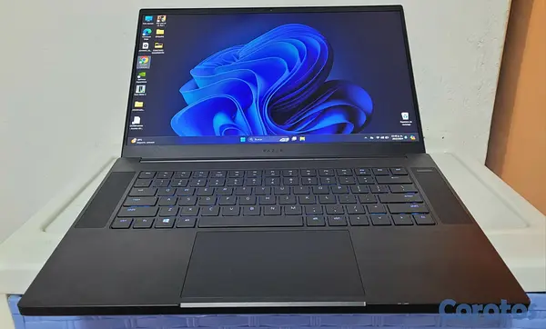 computadoras y laptops - laptop Gaming Razer Blade Core i7 Ram 32gb ddr4 Disco 1tb Nvidea RTX 2060 6GB  1