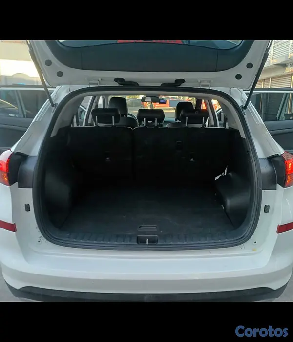 jeepetas y camionetas - HYUNDAI TUCSON 2020 BLANCO DIESEL 7