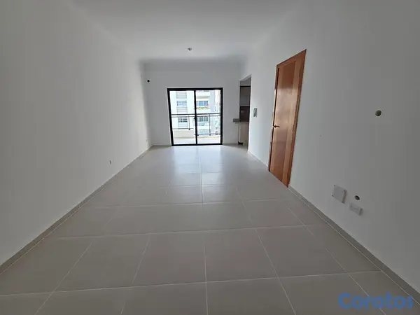 apartamentos - Alquiler apartamento vacío ubicado en la mejor zon 2