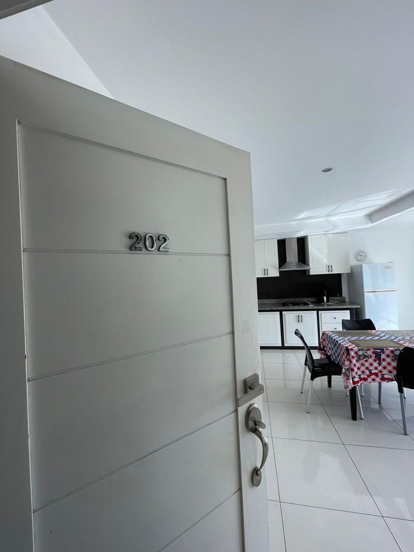 apartamentos - Alquiler Apartamento de 1 Habitación con Piscina, Zona Universitaria 3