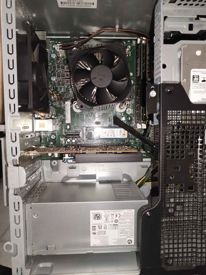 computadoras y laptops - PC Gamer Hp Victus 15L RYZEN 5 5600 con 24gb  RAM 3