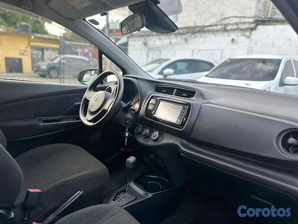 carros - 🚗 Toyota Vitz en Venta 9