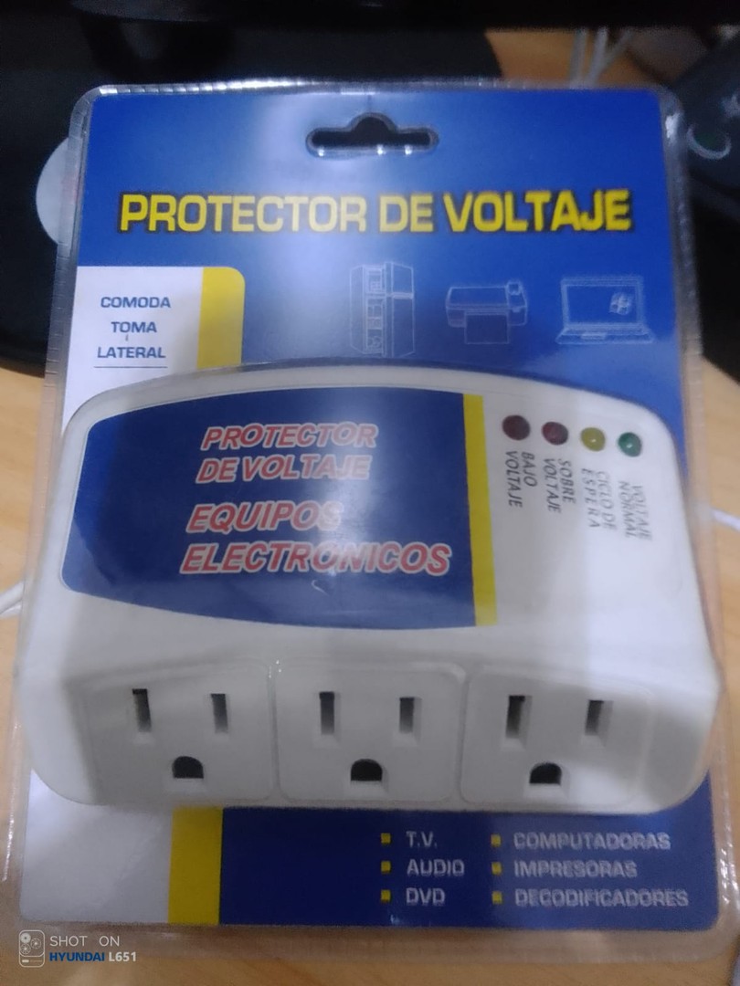 herramientas, jardines y exterior - PROTECTOR DE VOLTAJE 3 CONECTORES N010-E