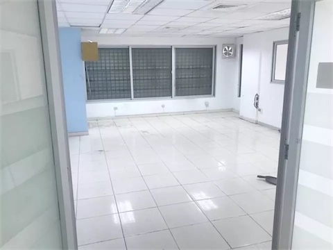 oficinas y locales comerciales - Local en primer nivel 258 m  6