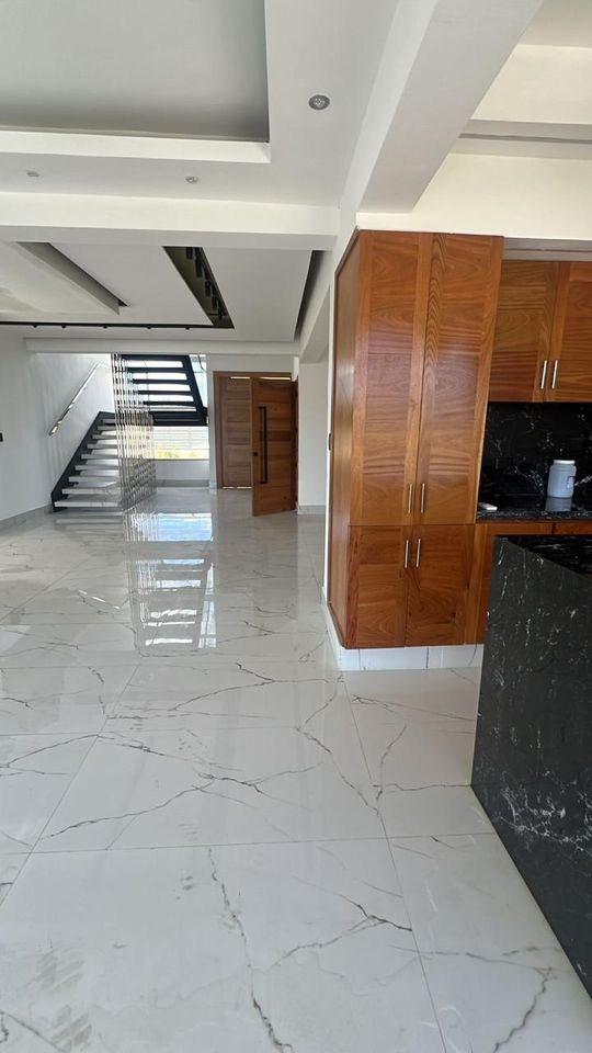 casas - Casa de 4 habitaciones , moderna ,cómoda y amplia  4
