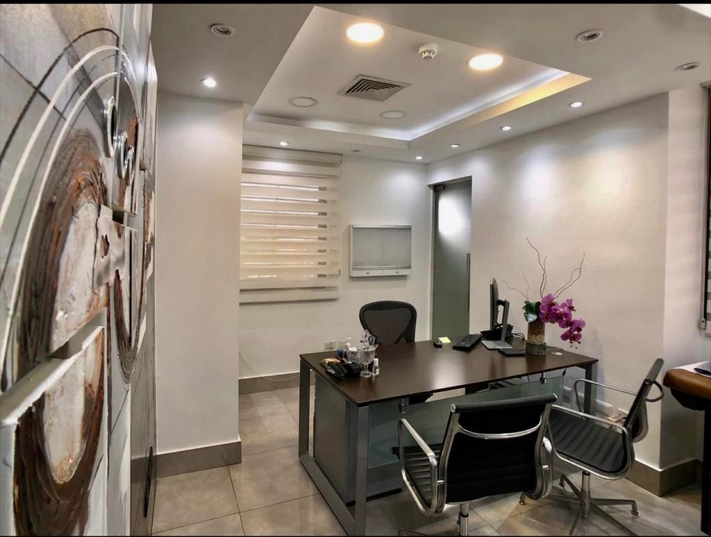 oficinas y locales comerciales - Local   149 mts  en los prados para  consultorio medico, oficina  0