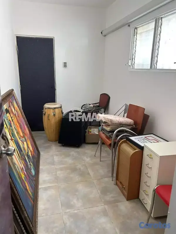 oficinas y locales comerciales - Local comercial de 400mt2 en alquiler en El Millon 3