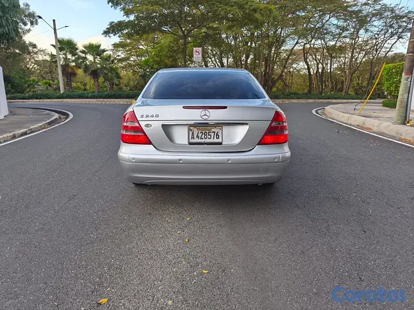 carros - Mercedes Benz Clase E 240 11
