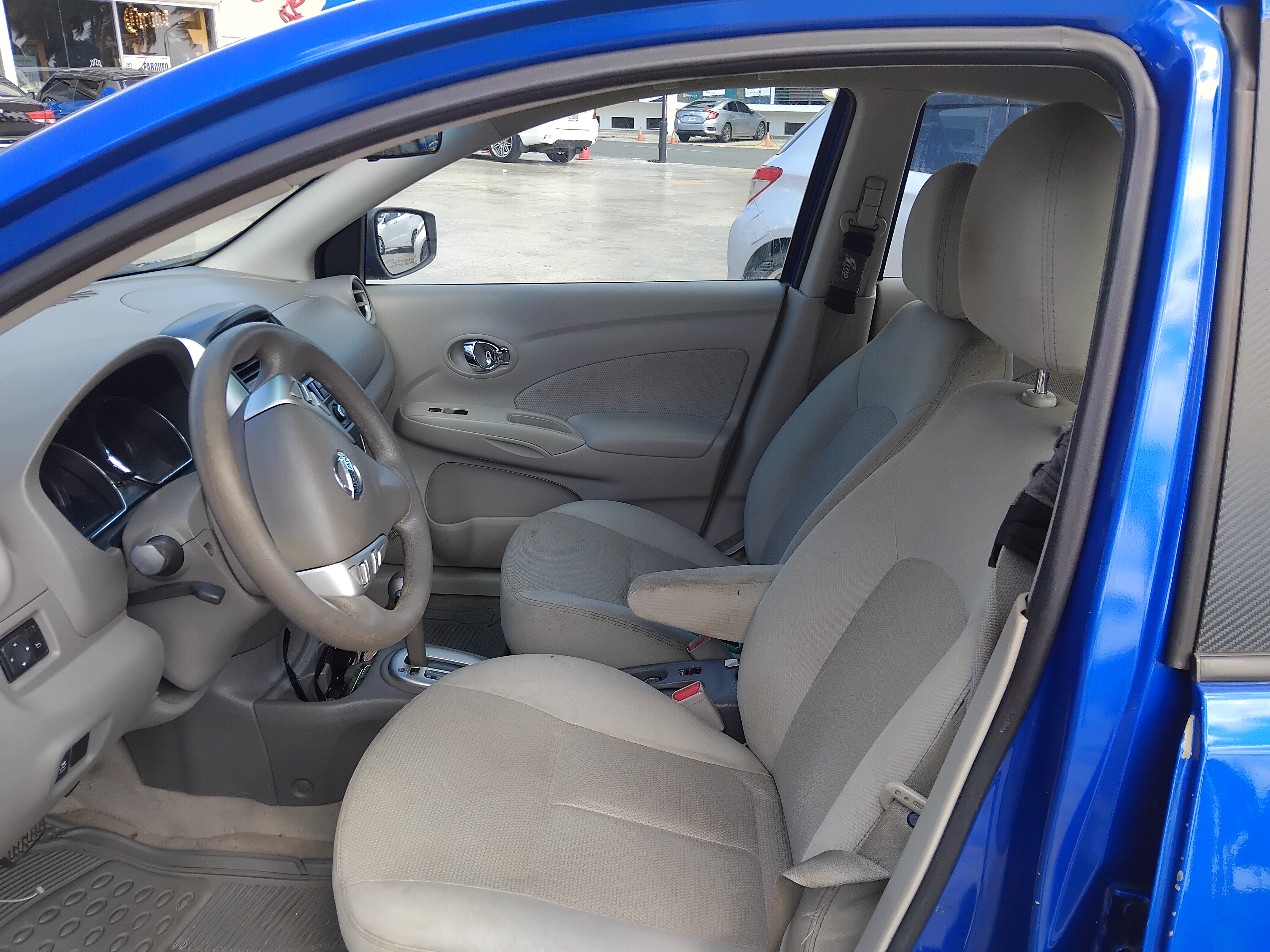 carros - NISSAN VERSA 2015 4