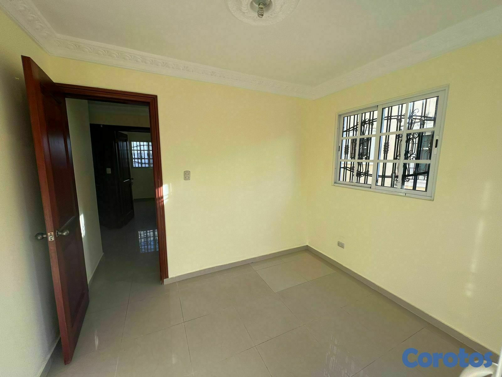 casas - Vendo casa vista hermosa, Santo Domingo Este  9