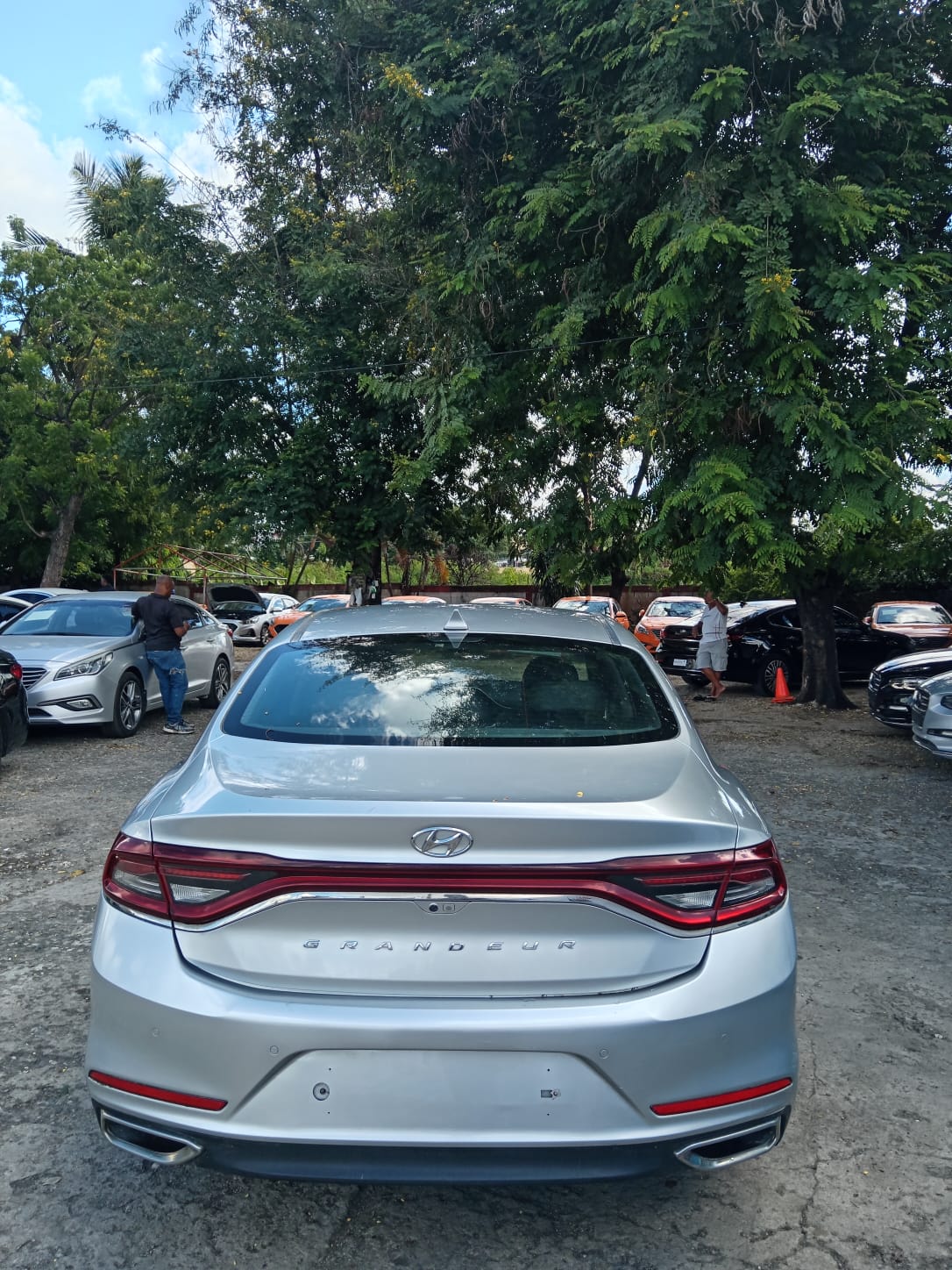 carros - HYUNDAI GRANDEUR 2018 GRIS 4