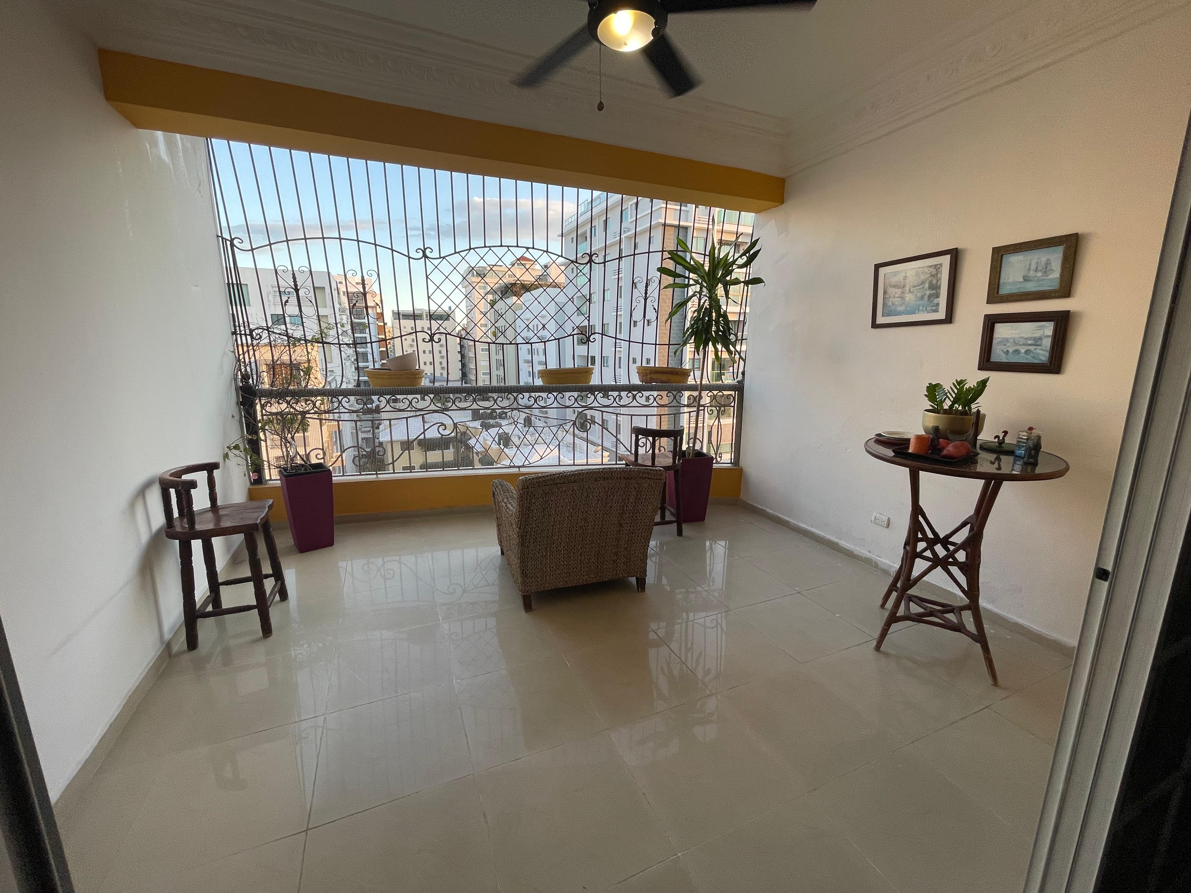 apartamentos - Apartamento en Evaristo Morales 3H, 3.5B, 2P 0