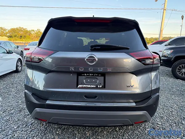 jeepetas y camionetas - Nissan Rogue SV 2021 
 6