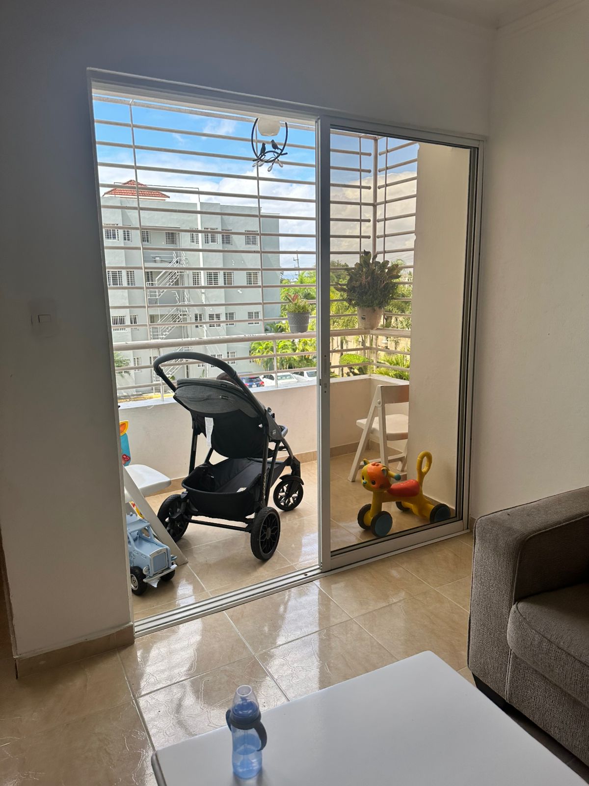 apartamentos - Apartamento 3er Nivel en LLanos de Gurabo 1