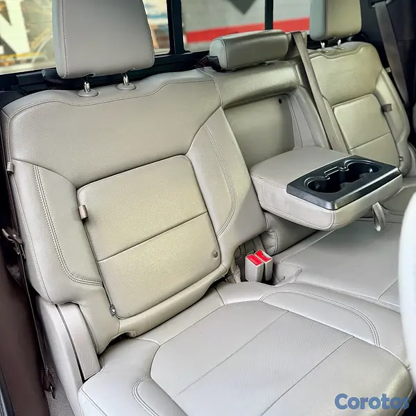 jeepetas y camionetas - CHEVROLET SILVERADO LTZ DURAMAX 4x4 2020 11