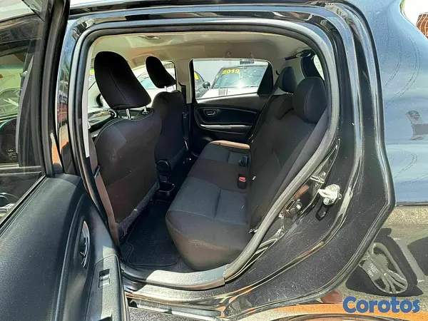 carros - Toyota Vitz 2019 6