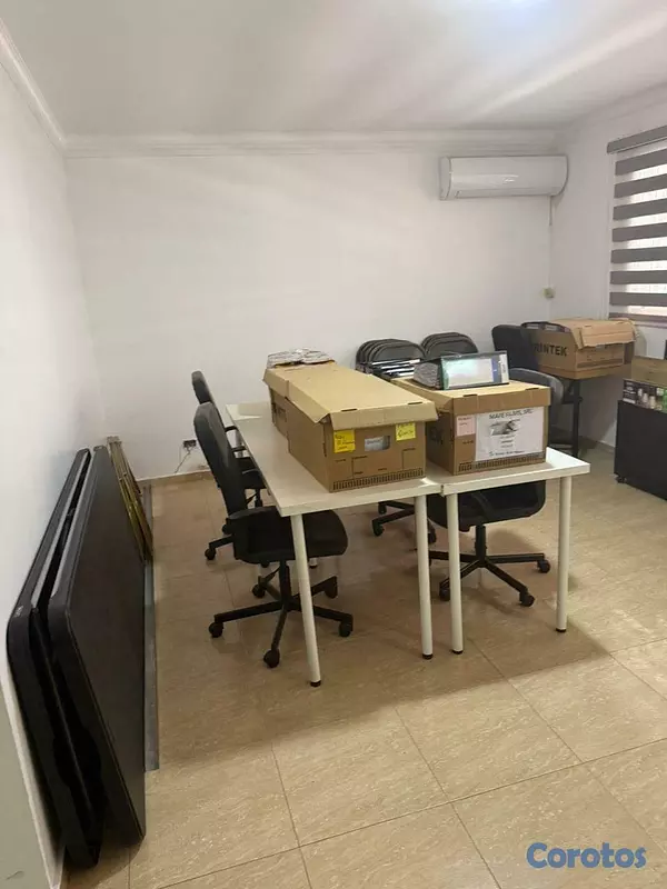 oficinas y locales comerciales - Alquiler Local Comercial Ubicado en Gazcue, Santo  2