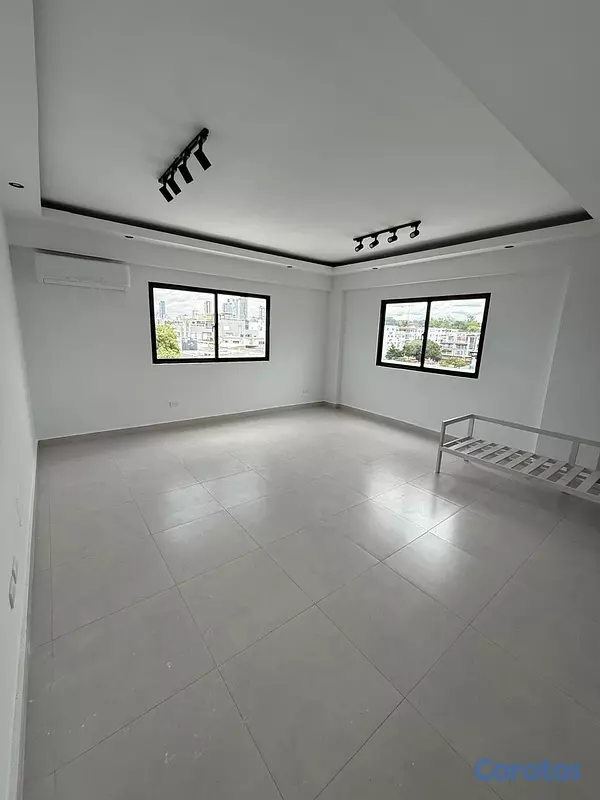 apartamentos - alquiló piso 5 avenida independencia jardines del Sur dos habitaciones parqueo  12