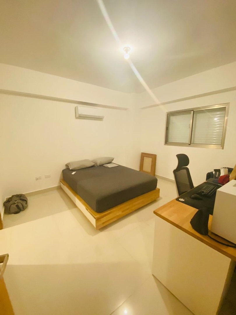 apartamentos - Vendo en el millón segunda con terraza una habitación 1.5 baños parqueo techado  3