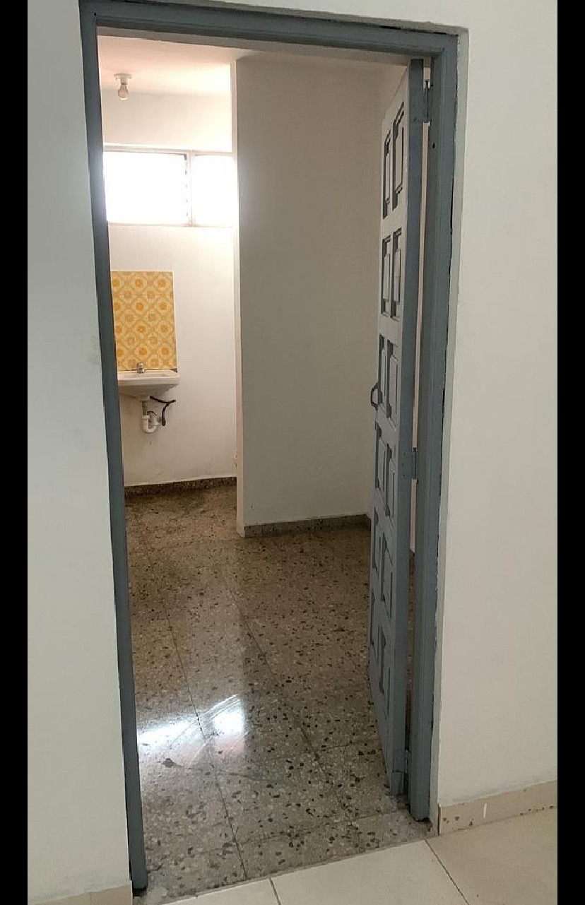 oficinas y locales comerciales - se alquila local  3