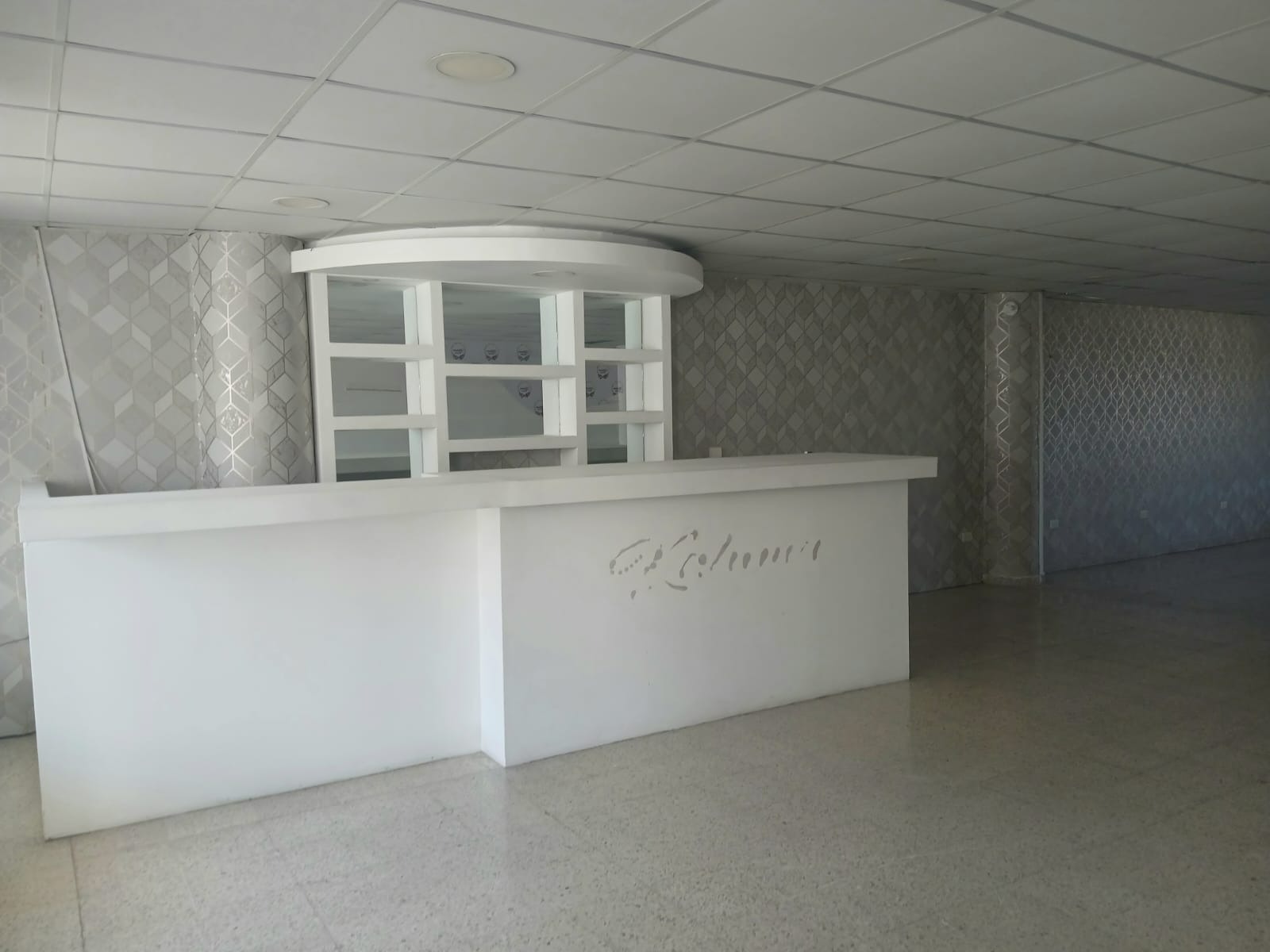 oficinas y locales comerciales - Se Alquila Local Comercial en Ave. Estrella Sadhal 3