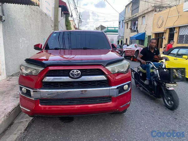 jeepetas y camionetas - TOYOTA 4 RUNNER  2014 4