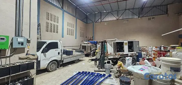 oficinas y locales comerciales - Nave Industrial proximo al Merca Santo Domingo 3