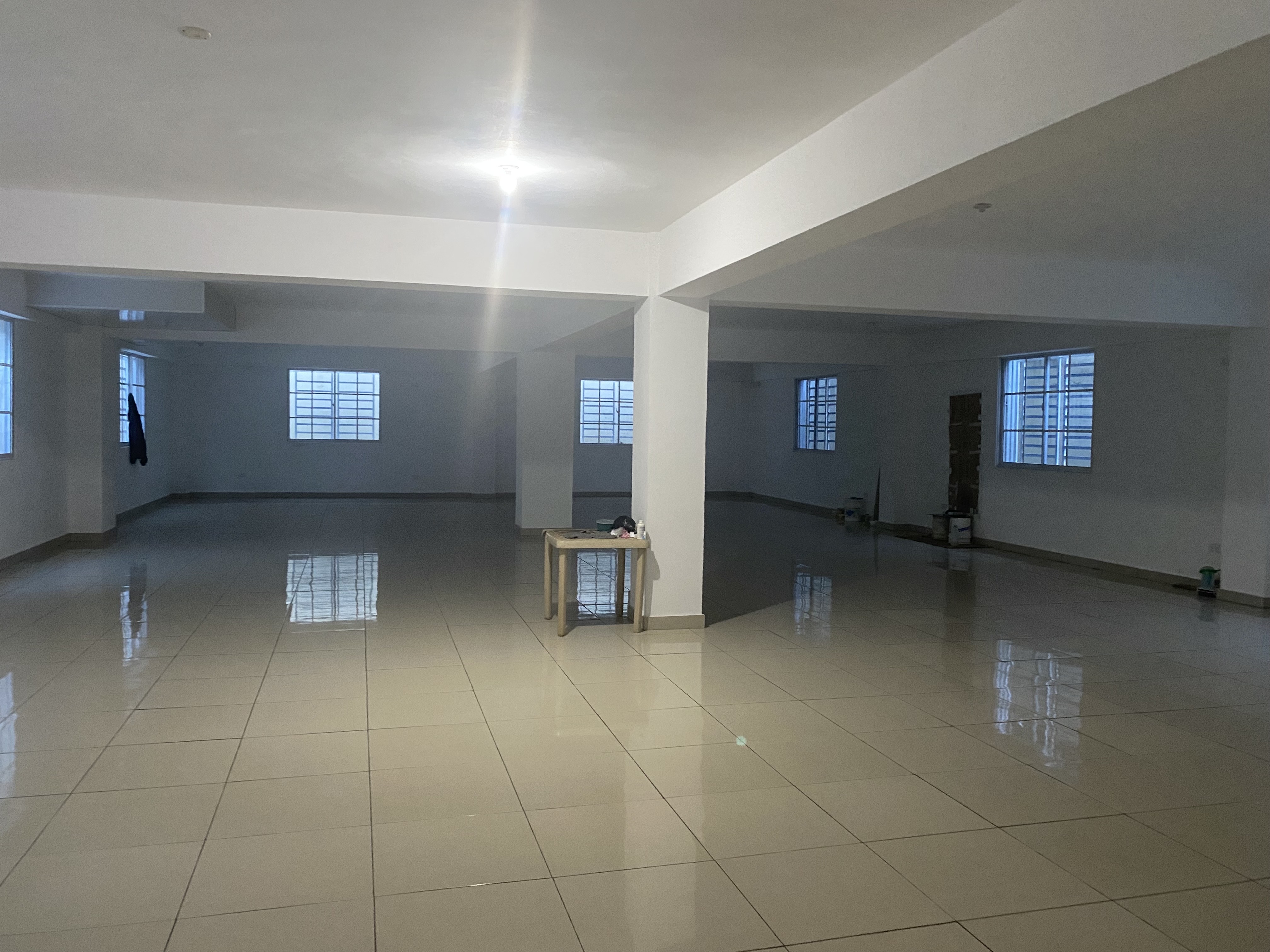 oficinas y locales comerciales - se alquila  1