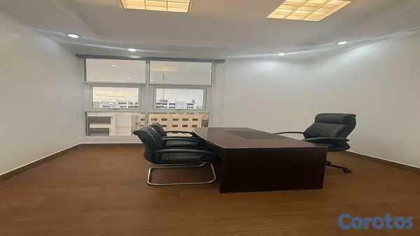 oficinas y locales comerciales - Oficina profesional en alquiler Piantini 9