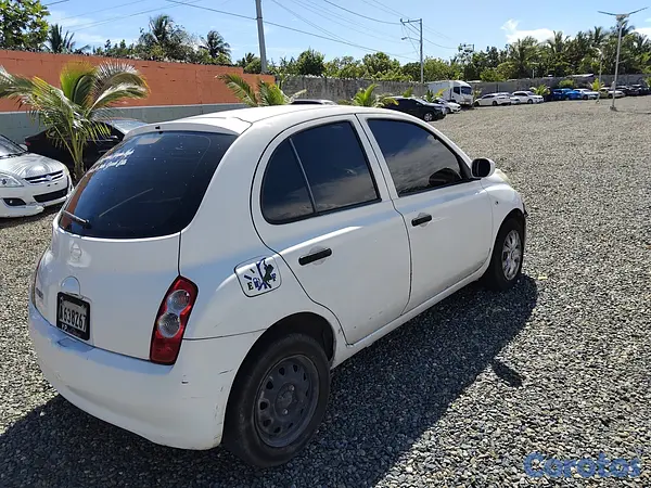 carros - NISSAN MARCH  3