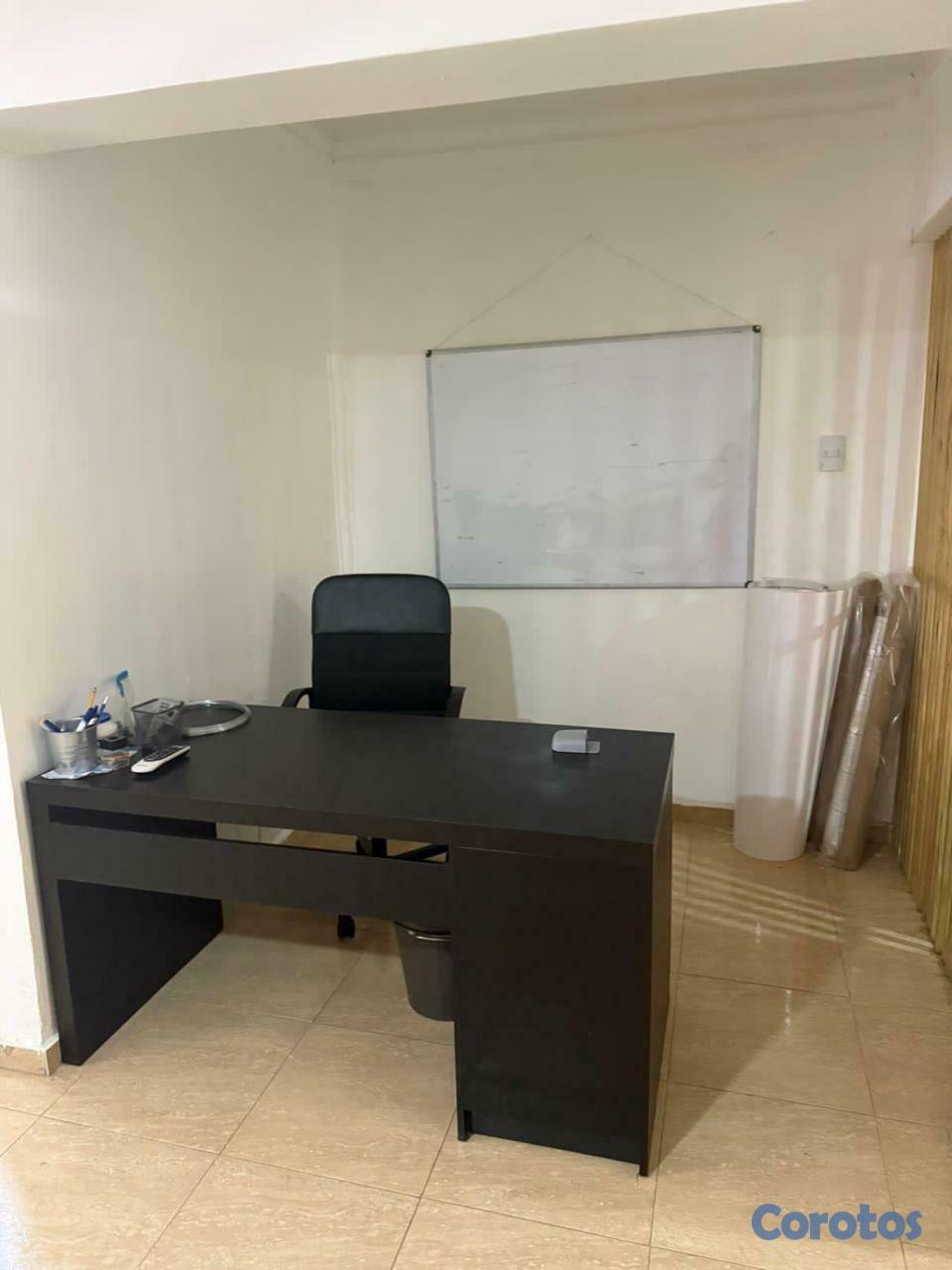 oficinas y locales comerciales - Alquiler Local Comercial Ubicado en Gazcue, Santo  3