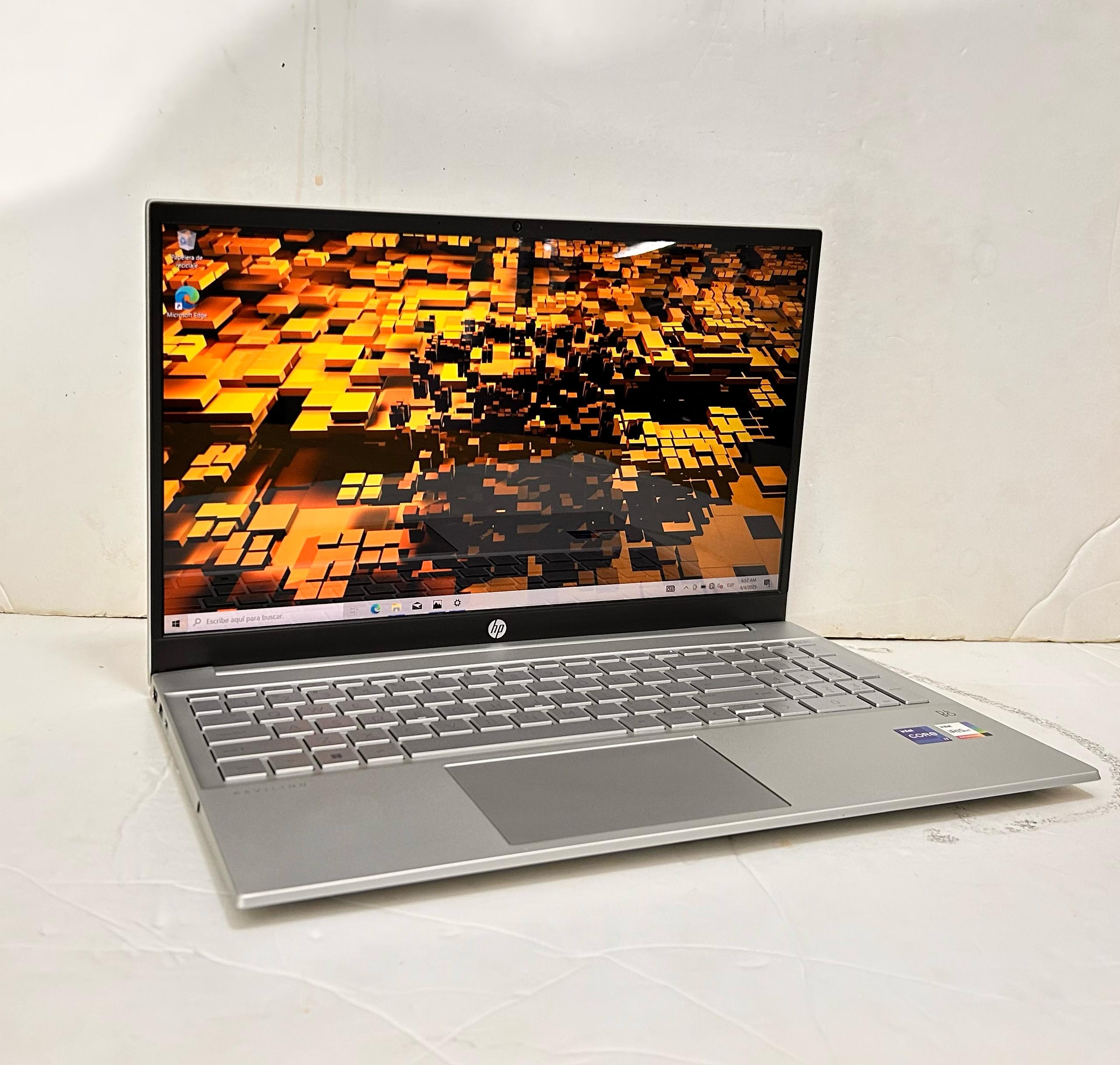 computadoras y laptops - HP Pavilion 15, 15”, 16GB RAM, i7 12th, 512GB SSD. 2