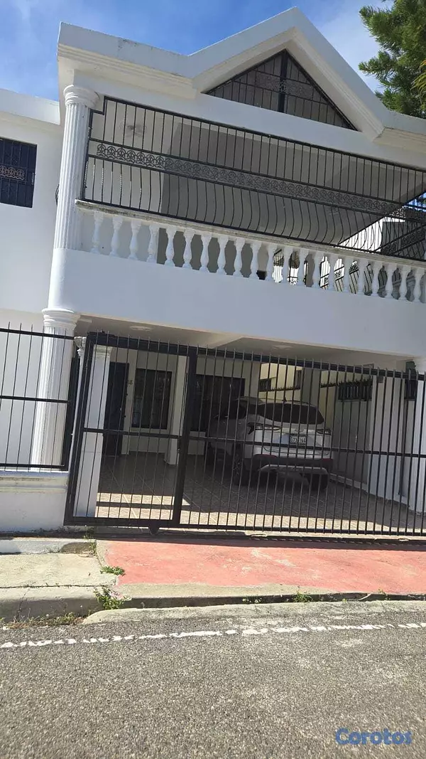 casas - Casa de dos niveles en el Embrujo I 6