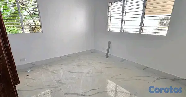 apartamentos - ALQUILÓ 1er piso en la rosaleda próximo a pcmm  7