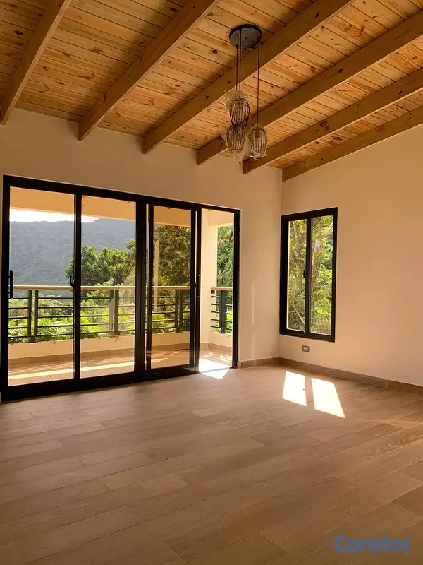 casas - Villa Exclusiva en La Colonia | Vive Rodeado de Na 18