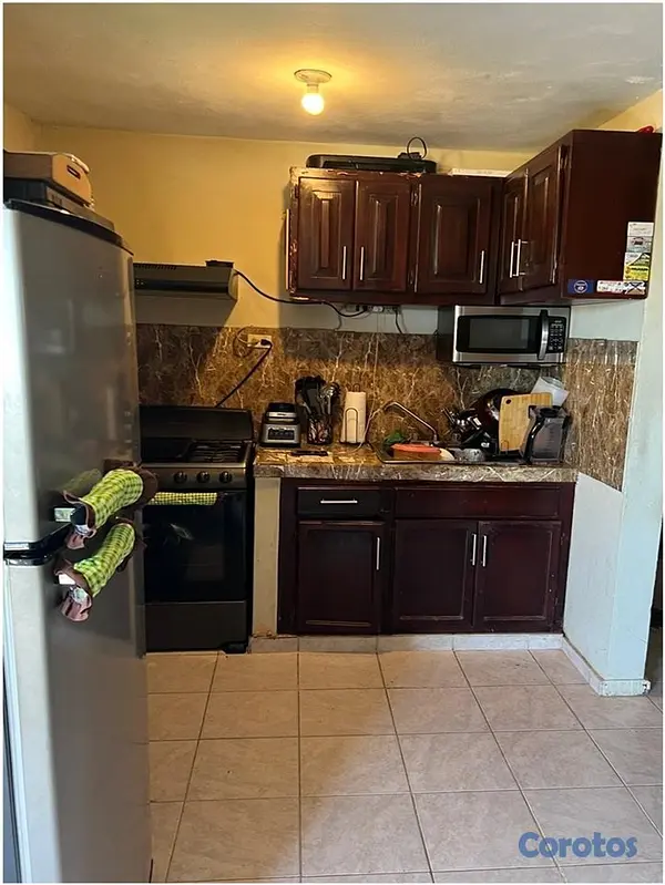 casas - VENDO CASA 2 NIV.,  3 APTOS + SOLAR ATRAS, 423 Mts 3