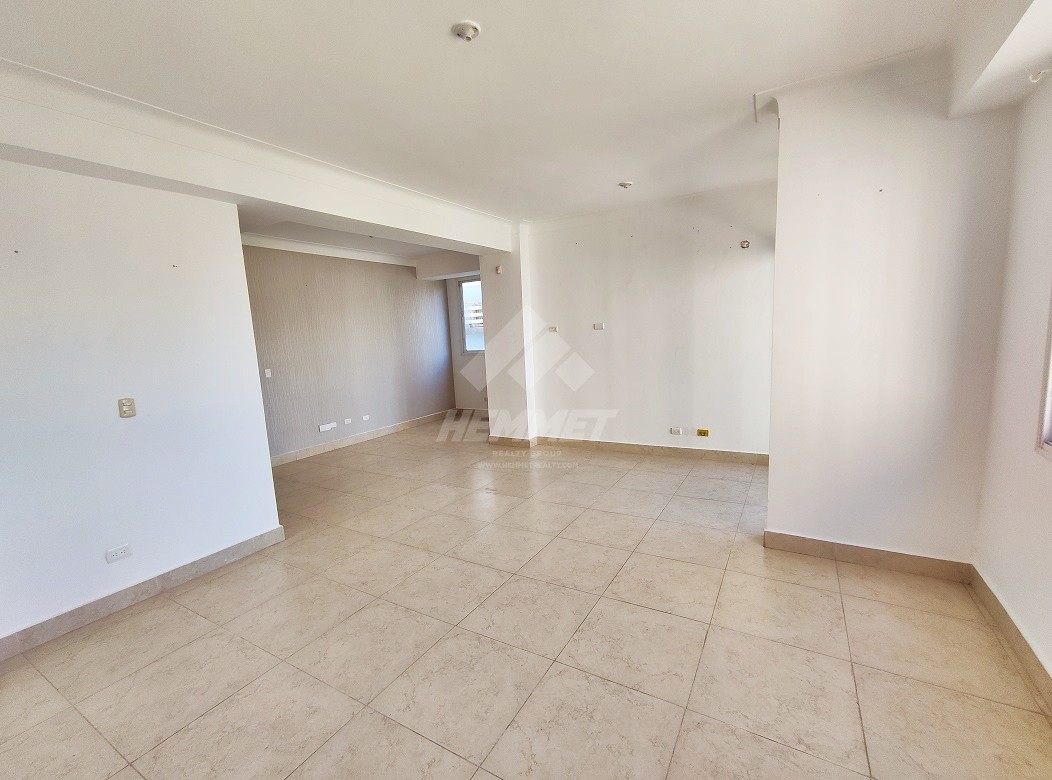apartamentos - 5TO PISO CON ELEVADOR Y PARQUEOS TECHADOS LA ESMERALDA SANTIAGO  2