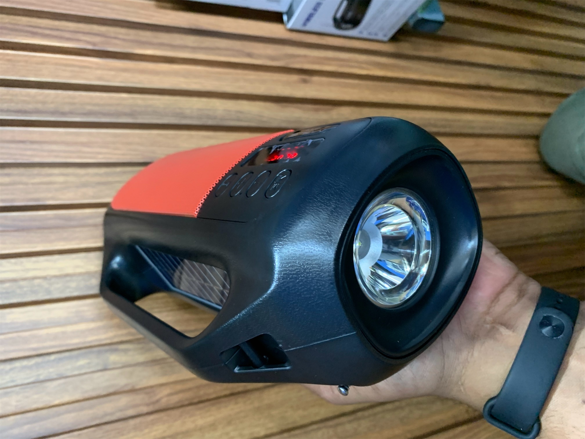 camaras y audio - YG A79 bocina pequeña con foco 💡  0