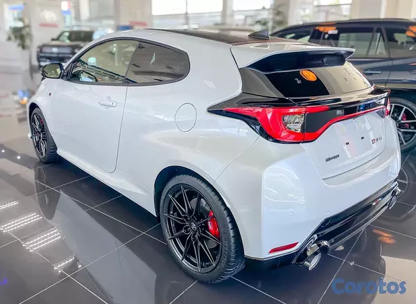 carros - Toyota Yaris GR 2026 4