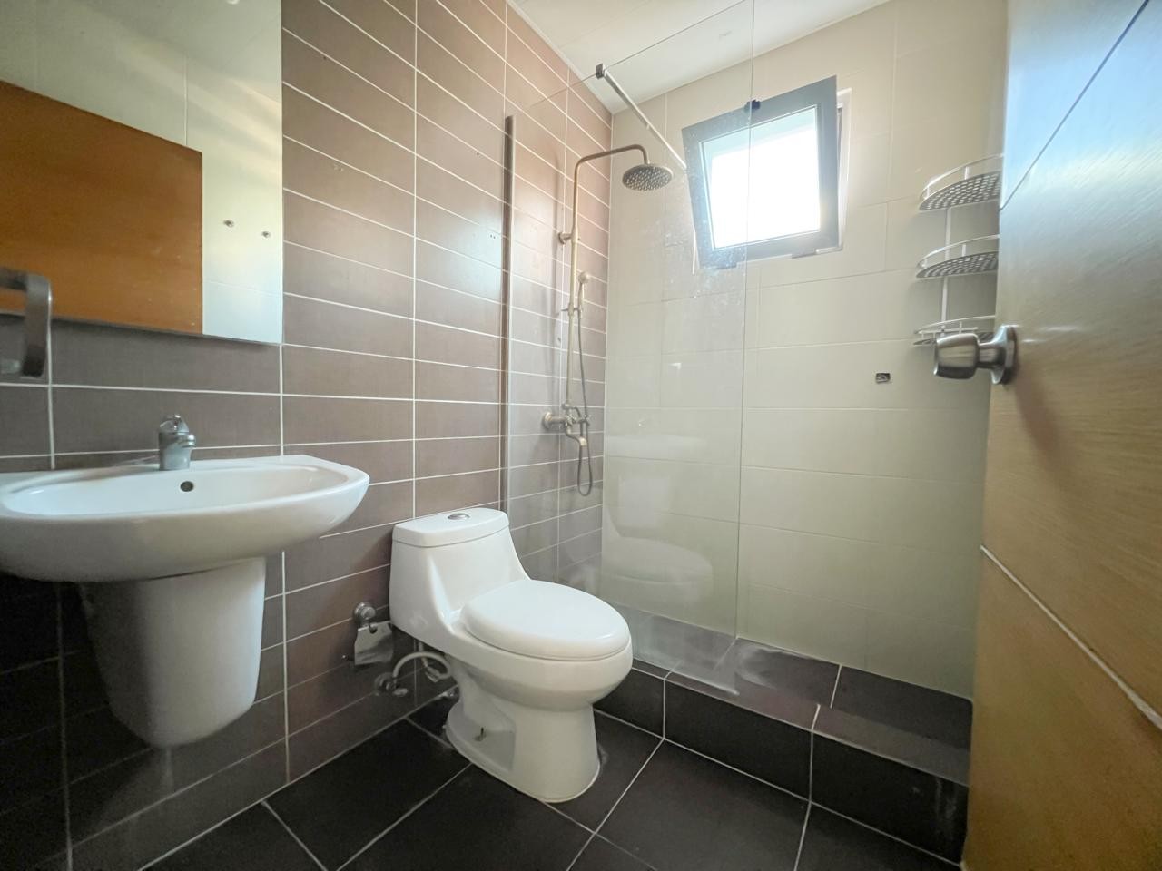 apartamentos - Vendo Amplio y Cómodo Apartamento en Serrallés, 4to. NivelÁrea total: 175.06  3