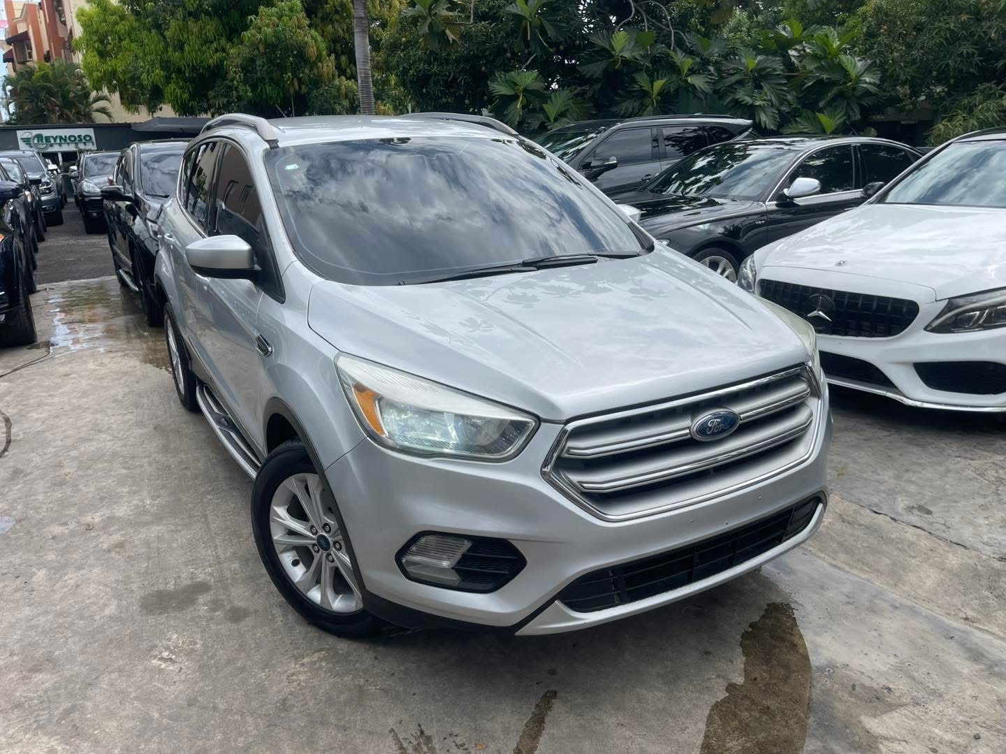 jeepetas y camionetas - FORD ESCAPE SEL 2017 0