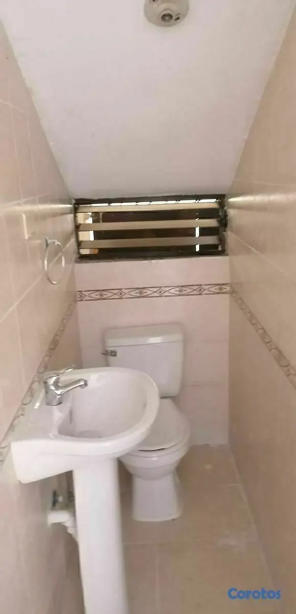 casas - Casa en cabimar, cerca de la charles 5