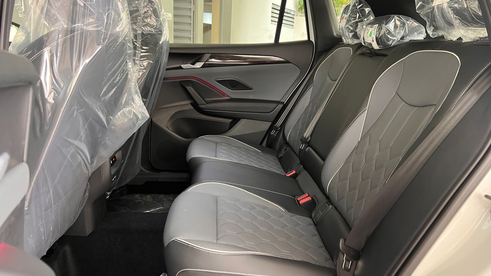 jeepetas y camionetas - Volkswagen Tiguan R Design 2025 5