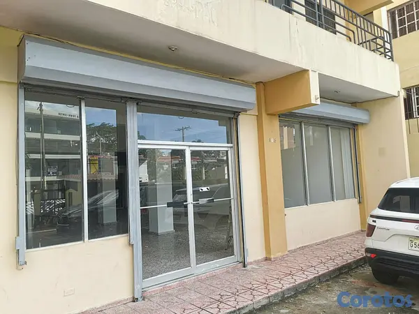 oficinas y locales comerciales - Local de 127 metro en Arroyo Hondo próximo a super 2