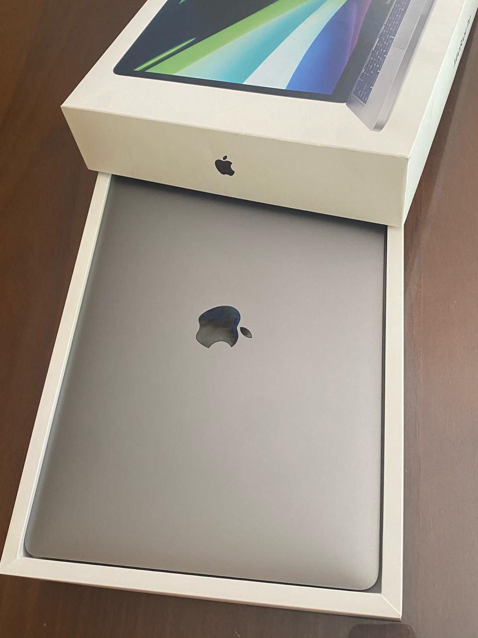 computadoras y laptops - MacBook Air 2020 16GB RAM 256GB