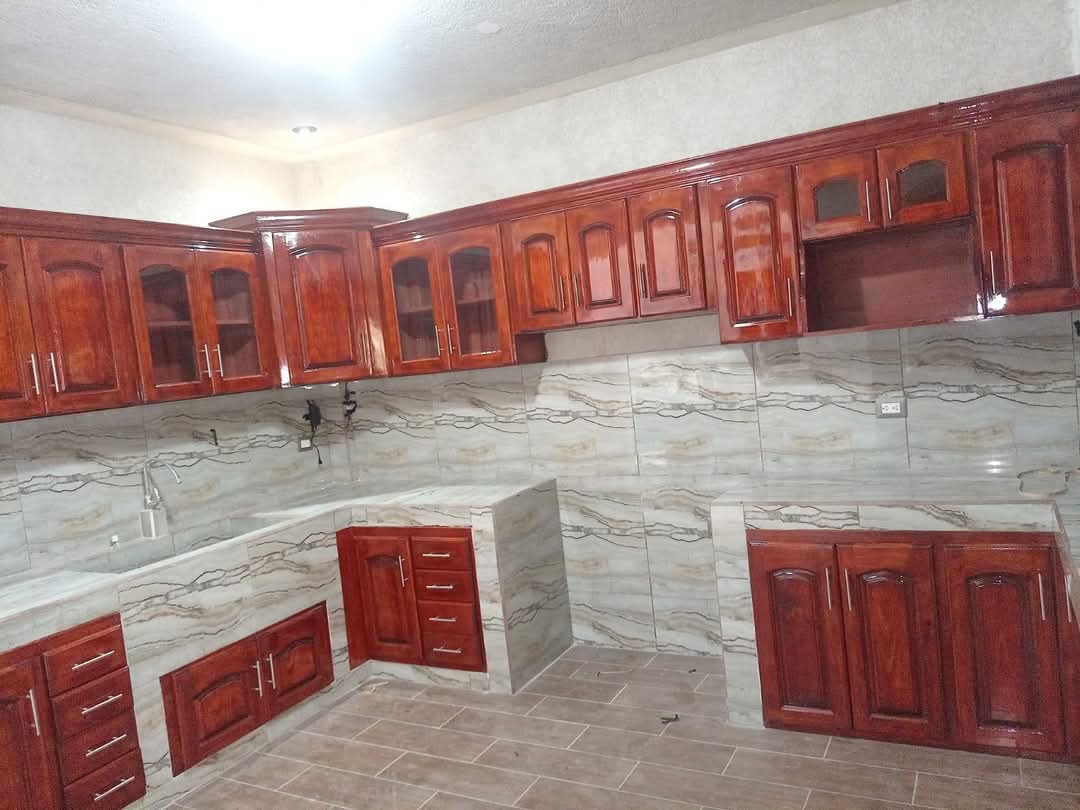 muebles y colchones - Gabinetes de cocina en madera de caoba 🌳 